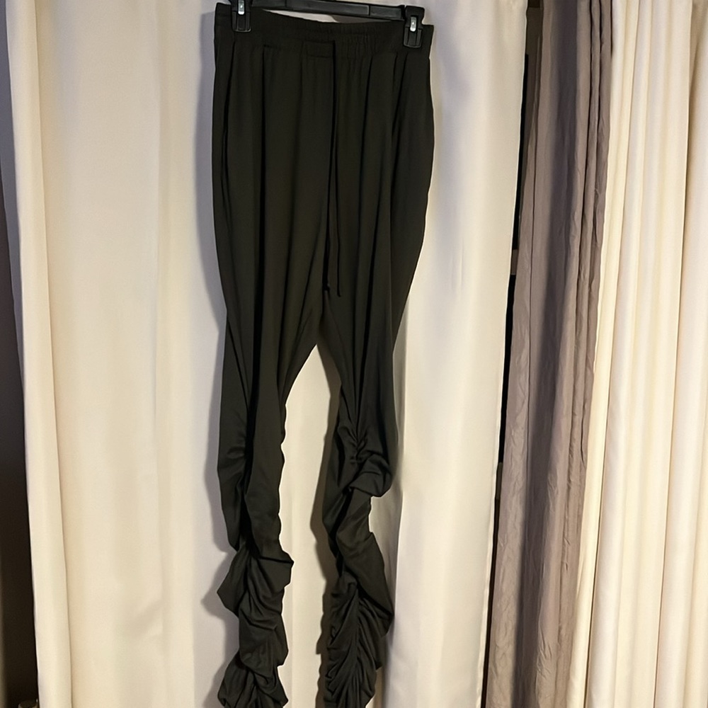 Green stack pants - Picture 2 of 2